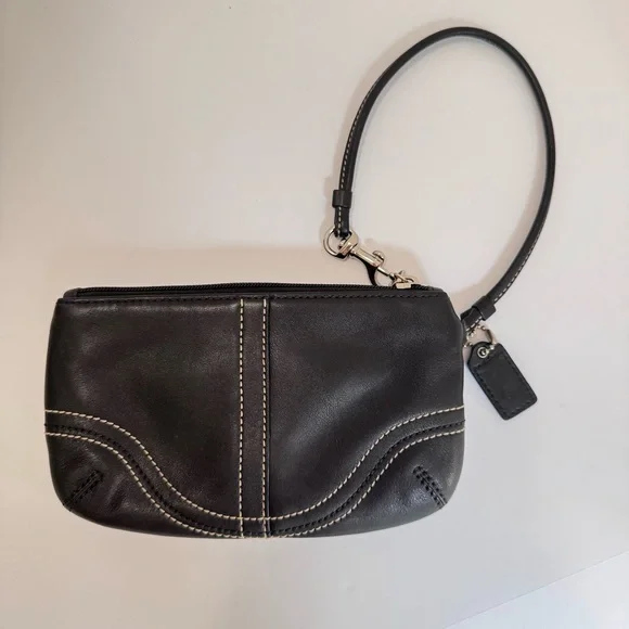 Coach Y2K SoHo Black Leather Silver Buckle Flap, Zip Clutch Wallet Wristlet - Picture 3 of 17